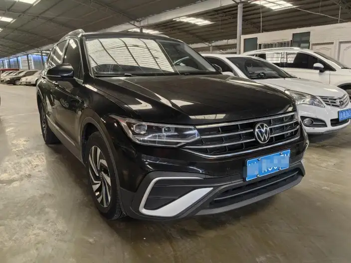 Volkswagen Tiguan L 2023 Model 300TSI 2WD Smart Edition – фото 3