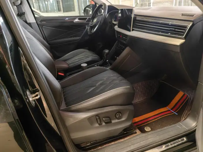 Volkswagen Tiguan L 2023 Model 300TSI 2WD Smart Edition – фото 5