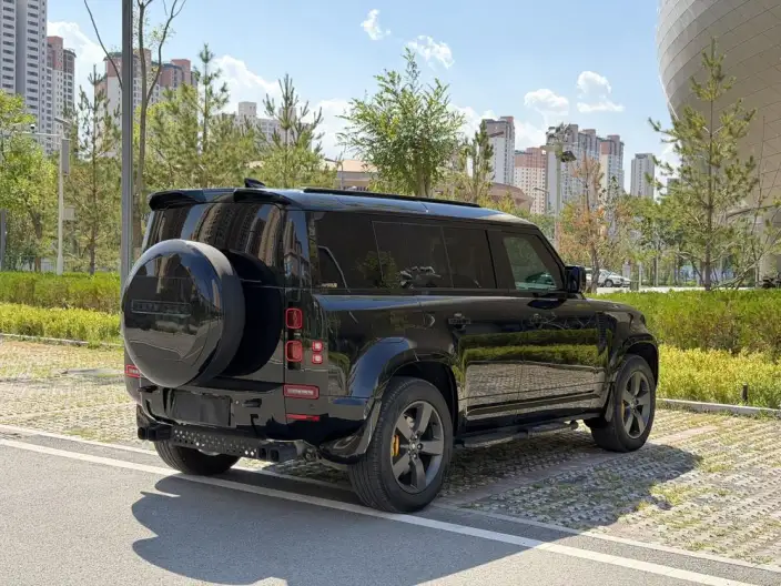 Land Rover Defender 2025 Model 110 3.0T P400 HSE X-Dynamic – фото 6