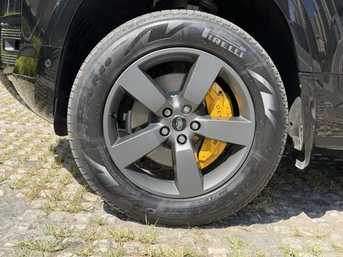 Land Rover Defender 2025 Model 110 3.0T P400 HSE X-Dynamic – фото 9
