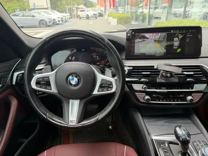 BMW 5 Series 2022 Model 530Li Leading Model M Sports Set – фото 9