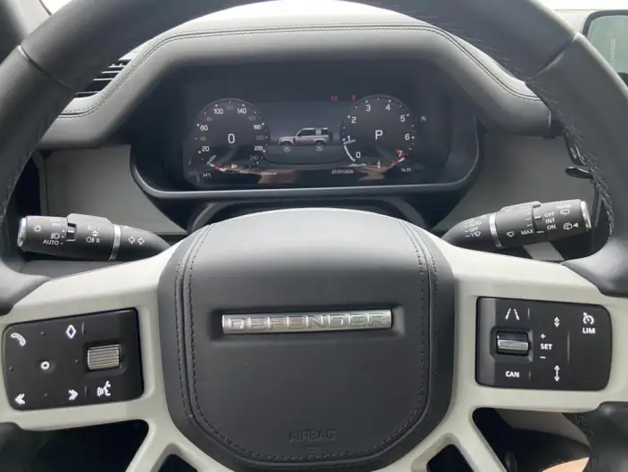 Land Rover Defender 2023 Model Facelift 90 2.0T P300 X-Dynamic HSE – фото 8