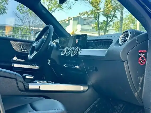 Mercedes-Benz GLB 2023 Model GLB 220 Dynamic Model – фото 5