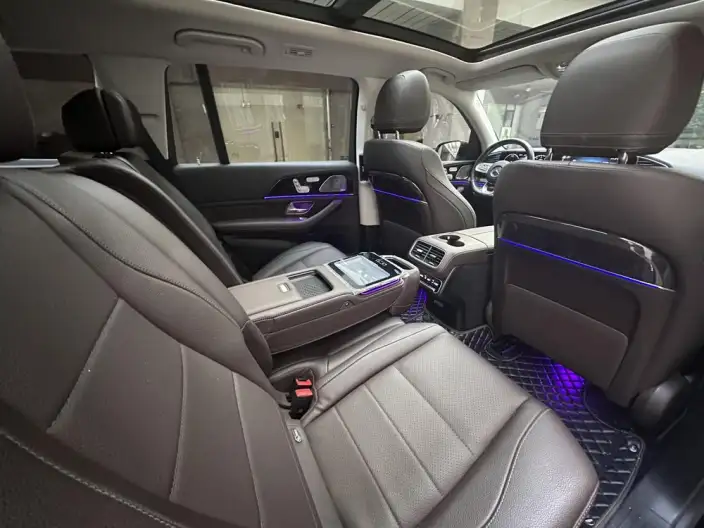 Mercedes-Benz GLS 2023 Model GLS 450 4MATIC Fashion Model – фото 15