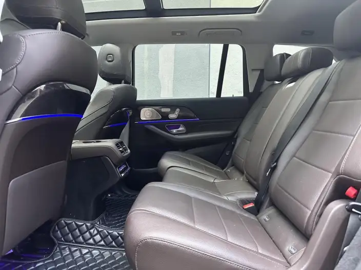 Mercedes-Benz GLS 2023 Model GLS 450 4MATIC Fashion Model – фото 16
