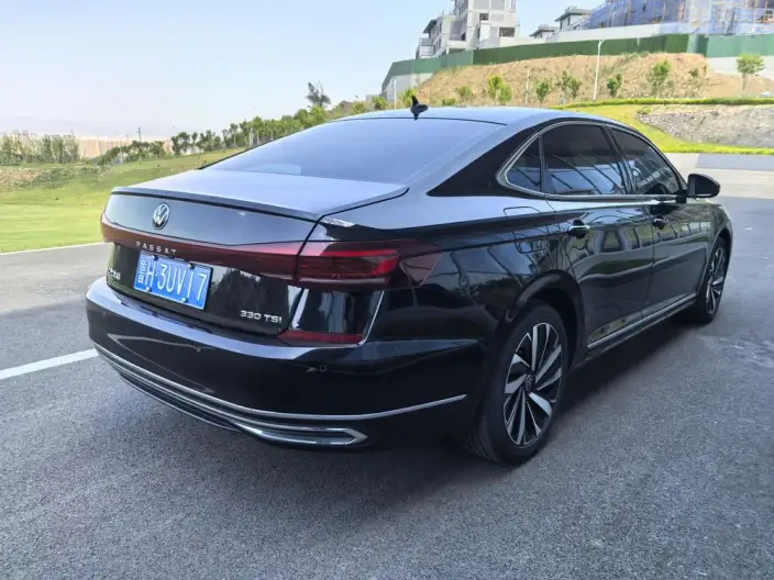 Volkswagen Passat 2023 Model 330TSI Elite Edition – фото 3