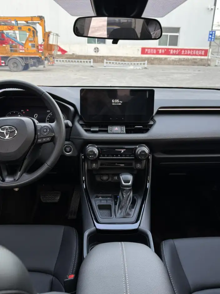 Toyota Wildlander 2024 Model 2.0L 2WD Luxury PLUS Edition – фото 8
