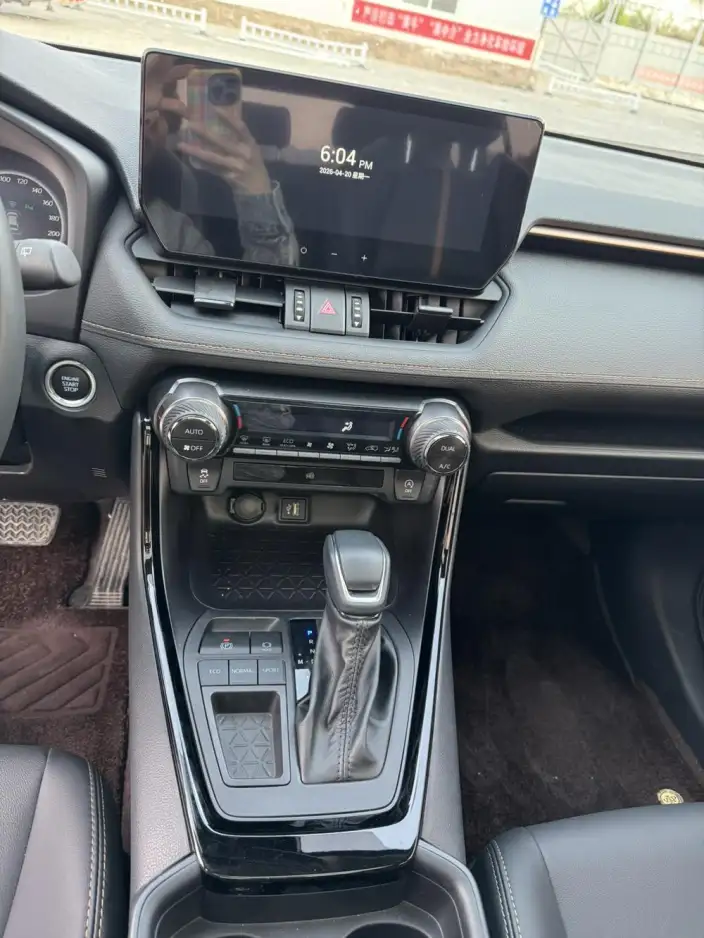 Toyota Wildlander 2024 Model 2.0L 2WD Luxury PLUS Edition – фото 11