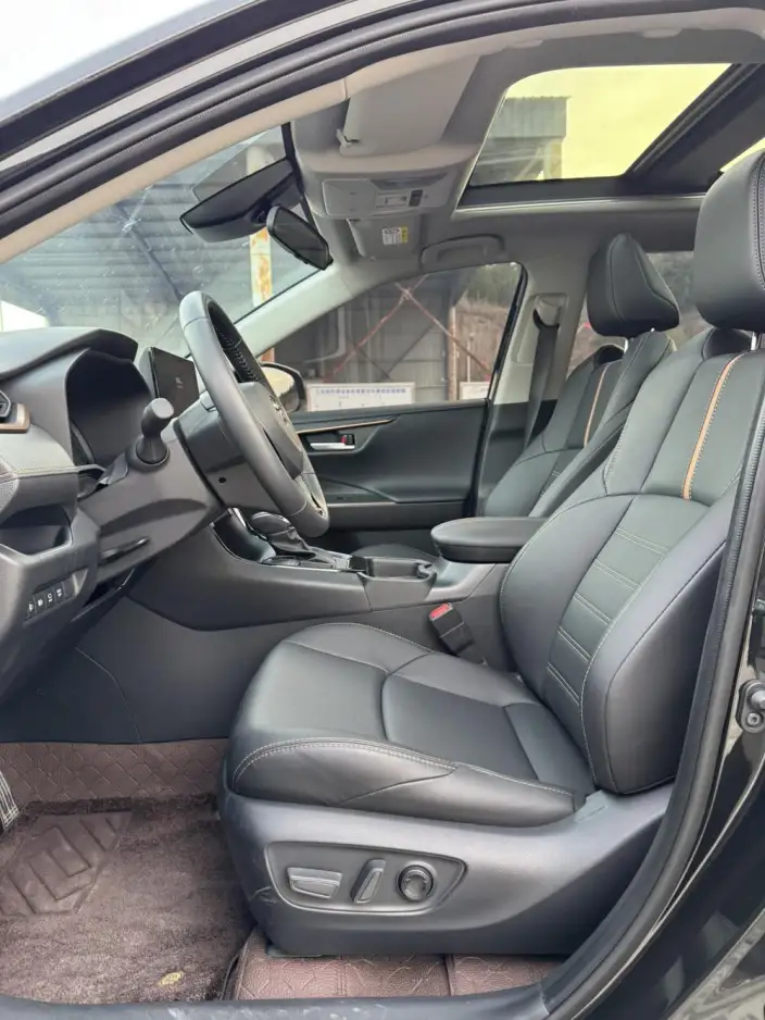 Toyota Wildlander 2024 Model 2.0L 2WD Luxury PLUS Edition – фото 16