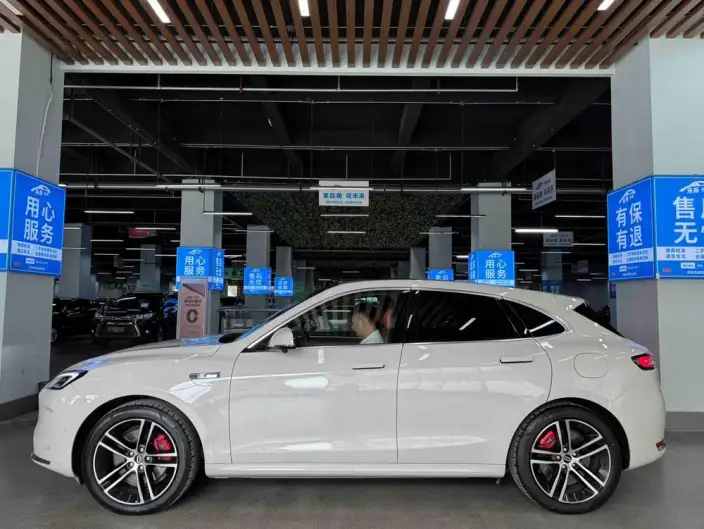 Aito M5 2025 Model Extended Range Ultra 4WD Edition – фото 4