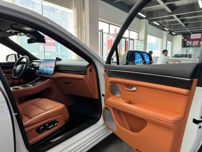 Aito M5 2025 Model Extended Range Ultra 4WD Edition – фото 10