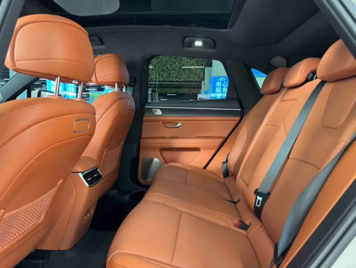 Aito M5 2025 Model Extended Range Ultra 4WD Edition – фото 13