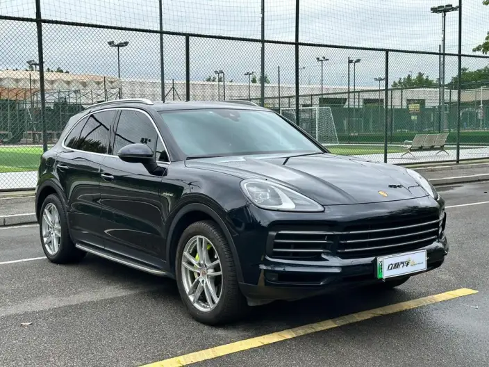 Cayenne E-Hybrid 2023 Model Cayenne E-Hybrid 2.0T – фото 3