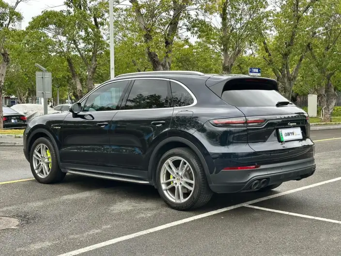 Cayenne E-Hybrid 2023 Model Cayenne E-Hybrid 2.0T – фото 4