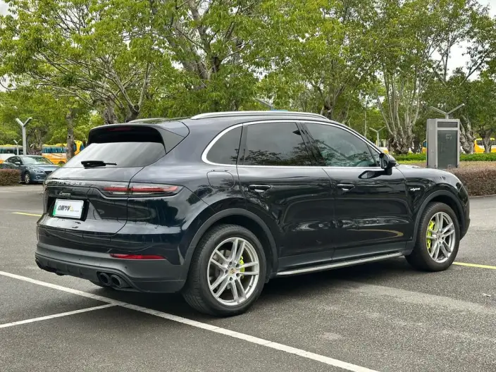 Cayenne E-Hybrid 2023 Model Cayenne E-Hybrid 2.0T – фото 6