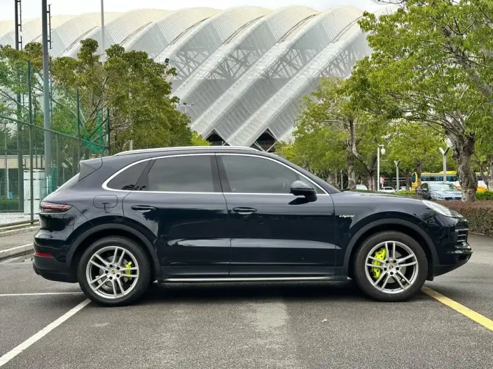 Cayenne E-Hybrid 2023 Model Cayenne E-Hybrid 2.0T – фото 7