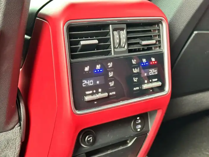 Cayenne E-Hybrid 2023 Model Cayenne E-Hybrid 2.0T – фото 13