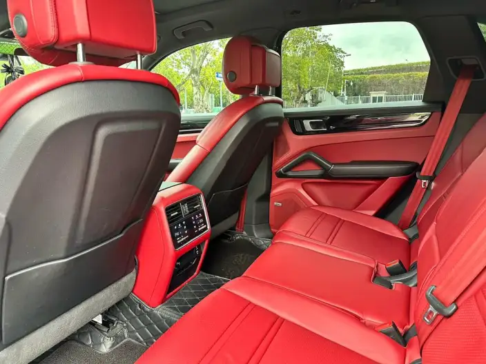 Cayenne E-Hybrid 2023 Model Cayenne E-Hybrid 2.0T – фото 22