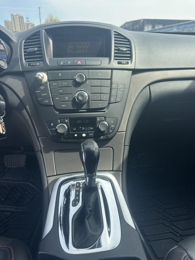 Buick Regal 2010 модификация 2.0T Luxury Sports Edition – фото 12