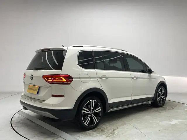 Volkswagen Touran L 2021 Model 280TSI DSG Extension Edition 6 seat – фото 7