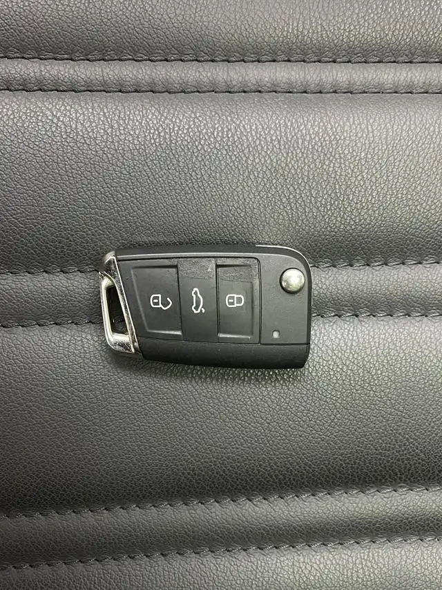 Volkswagen Touran L 2021 Model 280TSI DSG Extension Edition 6 seat – фото 11