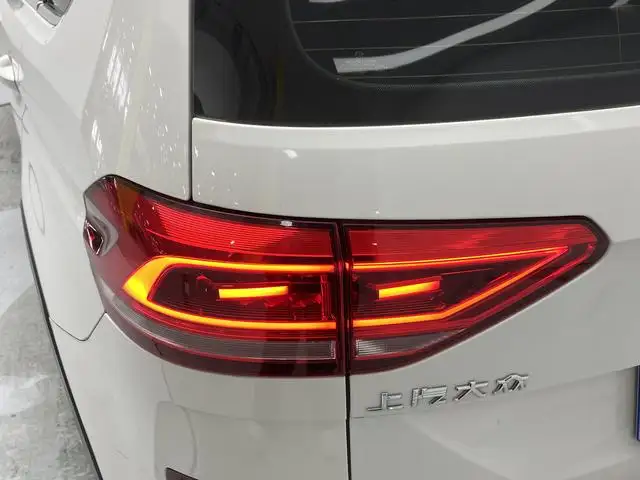 Volkswagen Touran L 2021 Model 280TSI DSG Extension Edition 6 seat – фото 13