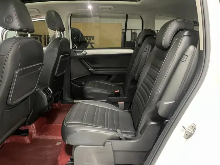 Volkswagen Touran L 2021 Model 280TSI DSG Extension Edition 6 seat – фото 18