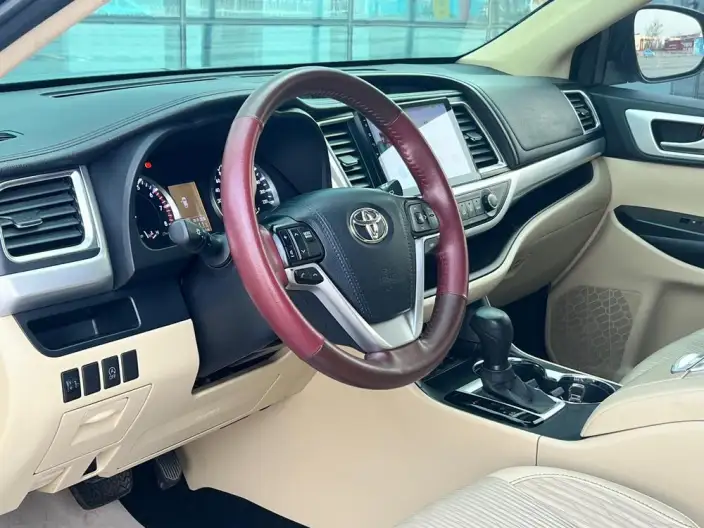Toyota Highlander 2021 Model 2.0T 4WD Elite Edition 7 seat – фото 11