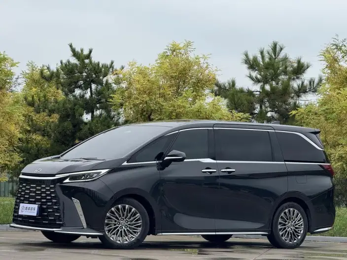 Lexus LM 2023 Model 500h DIRECT4 VI seat Respect Edition – фото 1
