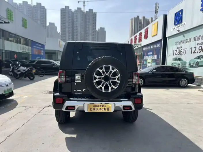 BAIC BJ40 2020 Model 2.0T Automatic 4WD City Hunter Edition Warrior Model – фото 5