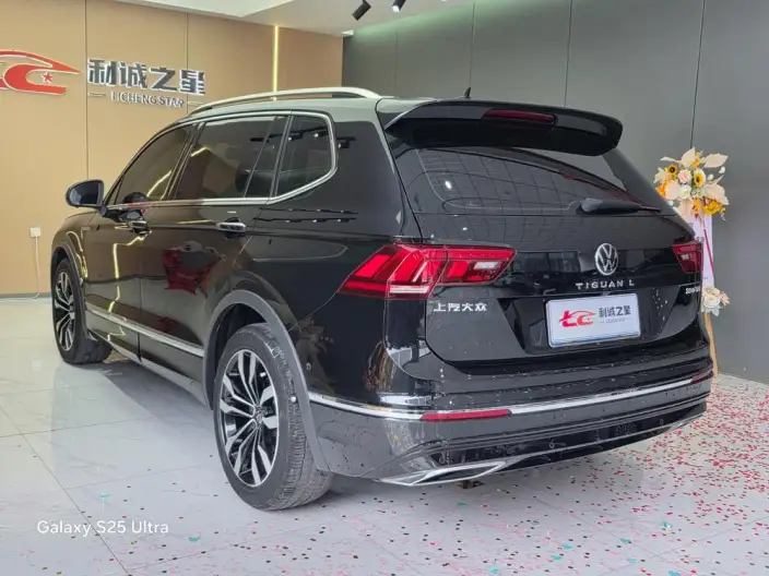Volkswagen Tiguan L 2021 Model 330TSI Automatic 2WD R-Line Enjoy the version more – фото 4