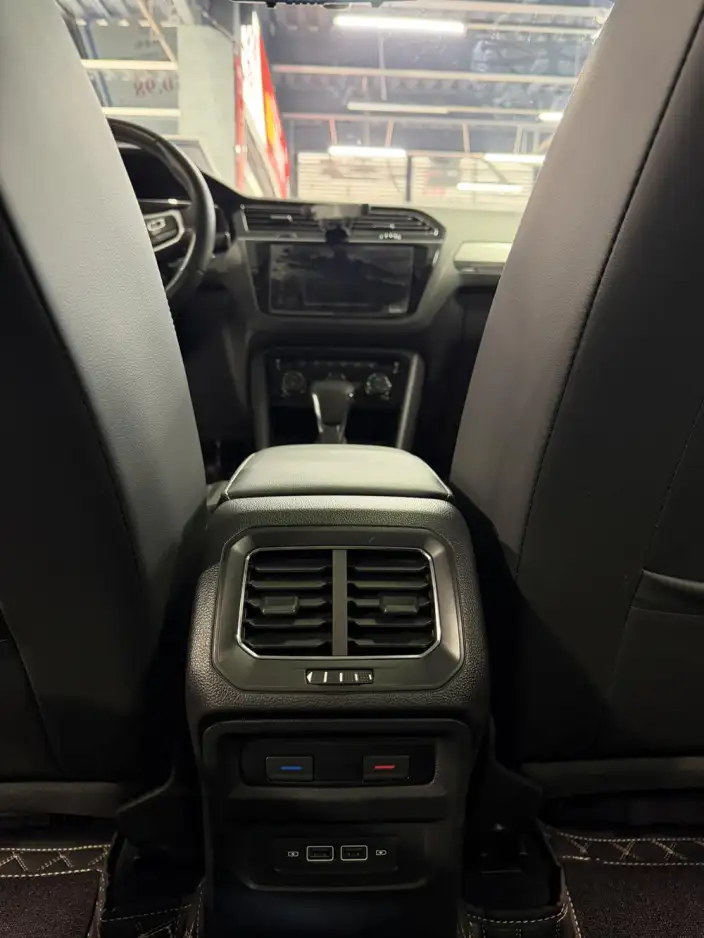 Volkswagen Tiguan L 2021 Model 330TSI Automatic 2WD R-Line Enjoy the version more – фото 10