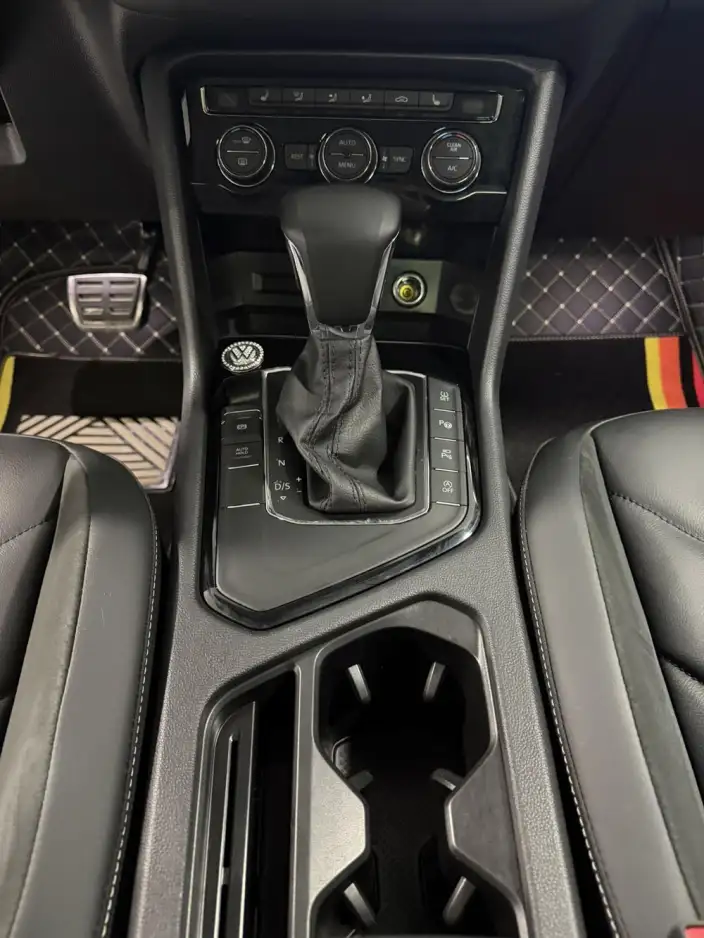 Volkswagen Tiguan L 2021 Model 330TSI Automatic 2WD R-Line Enjoy the version more – фото 14