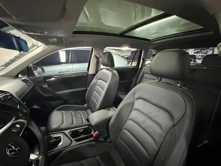 Volkswagen Tiguan L 2021 Model 330TSI Automatic 2WD R-Line Enjoy the version more – фото 16