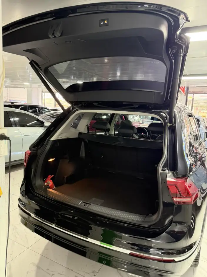 Volkswagen Tiguan L 2021 Model 330TSI Automatic 2WD R-Line Enjoy the version more – фото 18