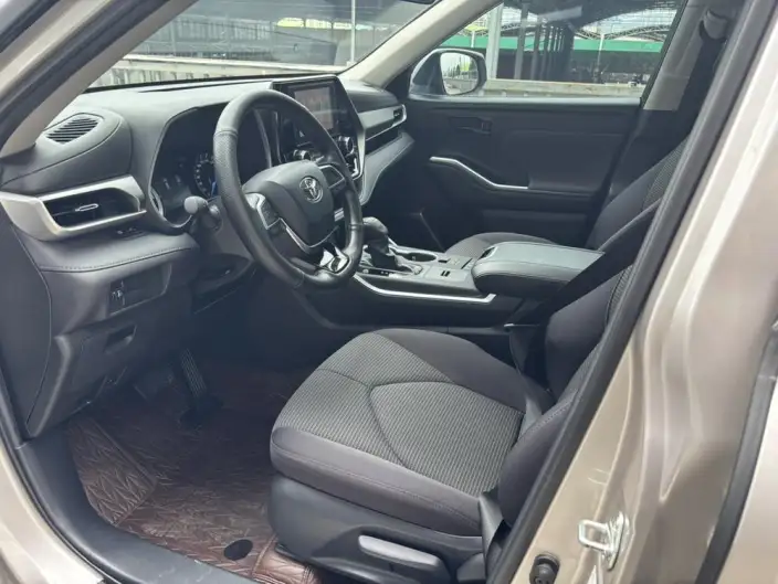 Toyota Highlander 2023 Model Hybrid 2.5L 4WD Elite Edition 7 seat – фото 8