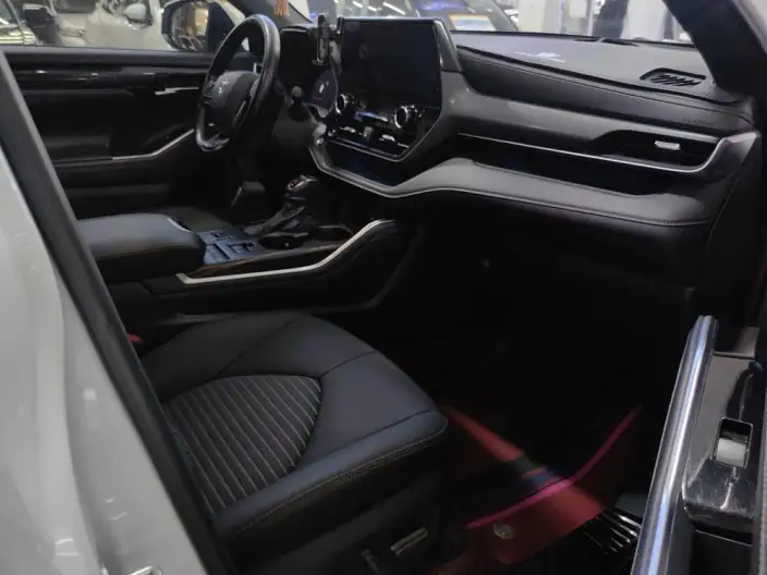 Crown Kluger 2023 Model Intelligent Hybrid 2.5L E-CVT 4WD Premium Edition – фото 6
