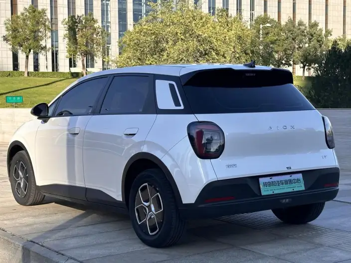 AION UT 2025 Model 330 Starlight Edition – фото 4