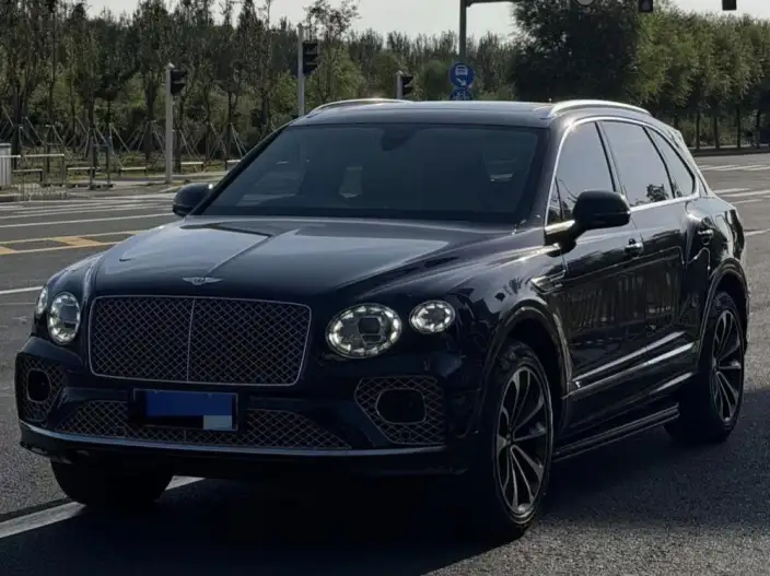 Bentayga 2022 Model 4.0T V8 S – фото 1