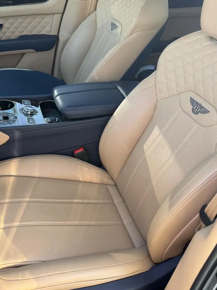 Bentayga 2022 Model 4.0T V8 S – фото 9