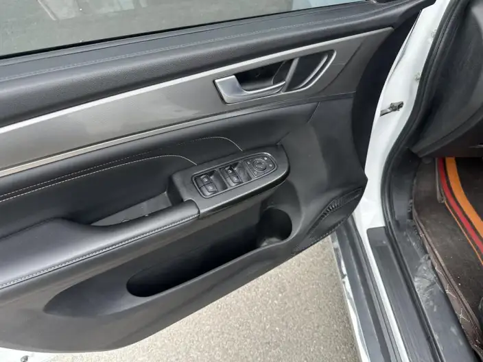 Haval M6 2021 Model PLUS 1.5T DCT Luxury Smart Connect Model – фото 19