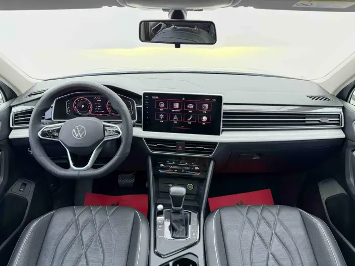 Volkswagen Tiguan L 2022 Model 330TSI Automatic 2WD Smart Edition – фото 18