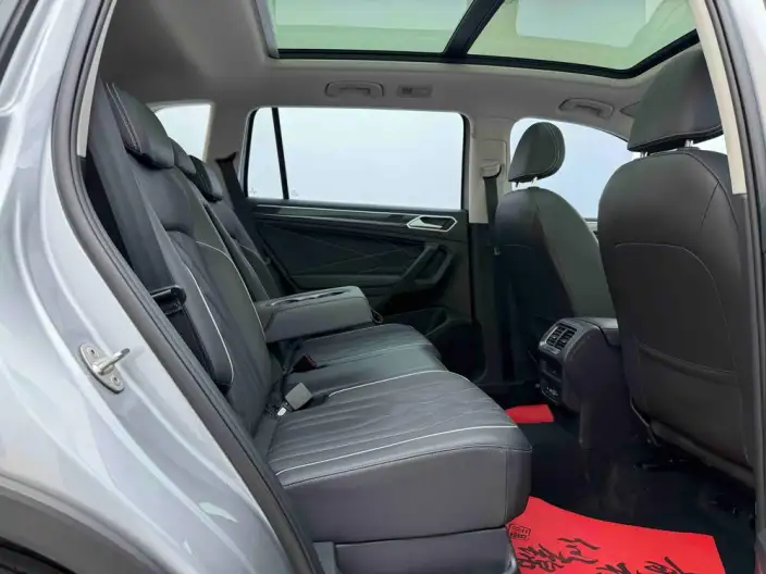 Volkswagen Tiguan L 2022 Model 330TSI Automatic 2WD Smart Edition – фото 27