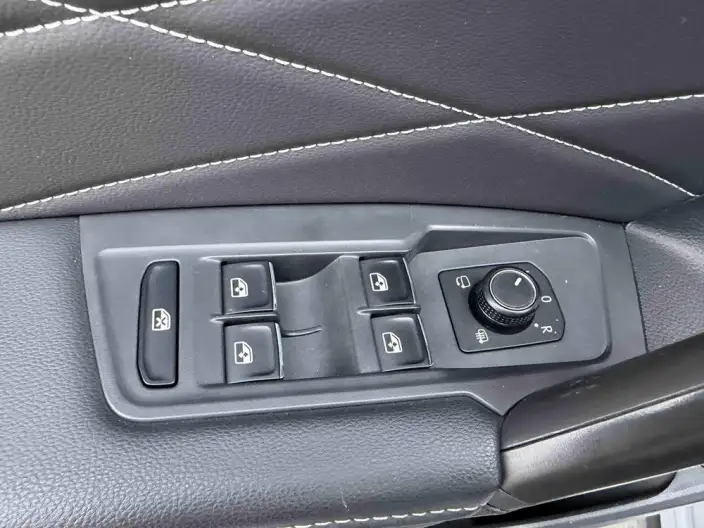 Volkswagen Tiguan L 2022 Model 330TSI Automatic 2WD Smart Edition – фото 28