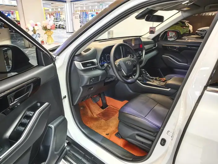 Toyota Highlander 2024 Model Hybrid 2.5L 4WD Elite Edition 7 seat – фото 8