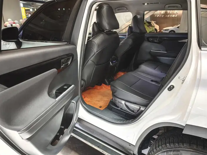 Toyota Highlander 2024 Model Hybrid 2.5L 4WD Elite Edition 7 seat – фото 9