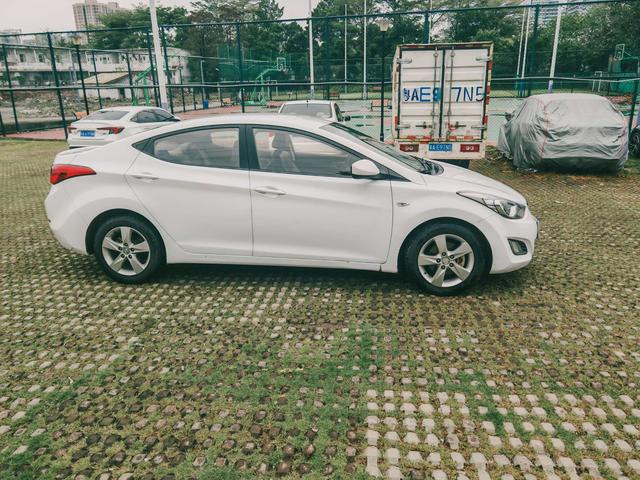 Hyundai Elantra 2012 модификация 1.6L автоматическое Fashion – фото 7