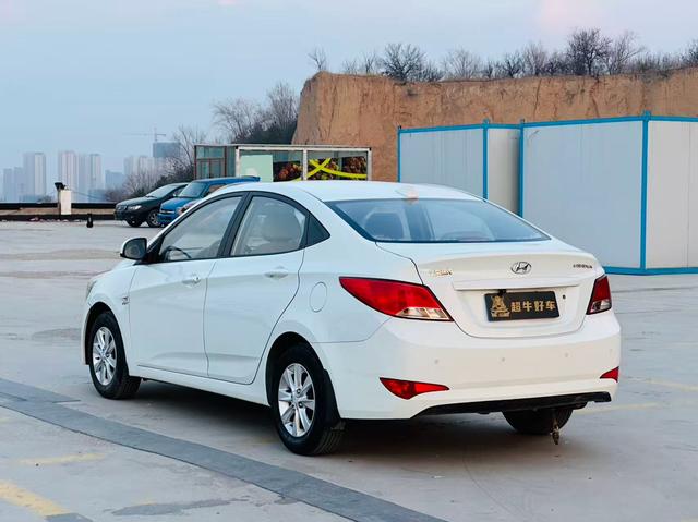 Hyundai Verna 2014 модификация 1.4L Manual Intelligent GLS – фото 9