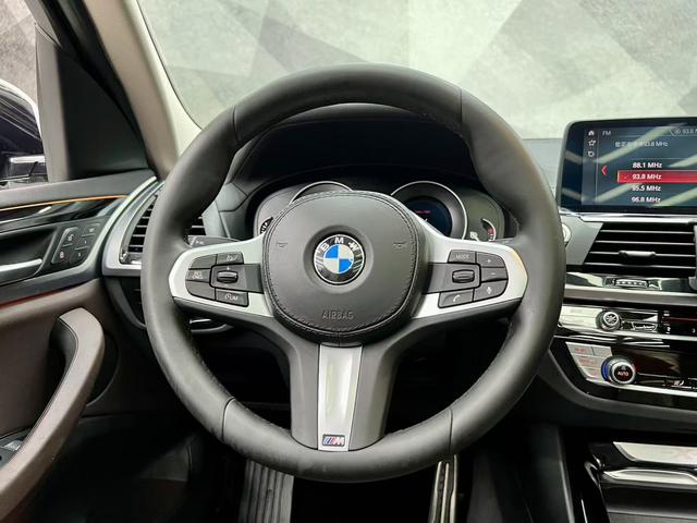 BMW X3 Модель 2018 года xDrive25i M Sports Set National V – фото 9