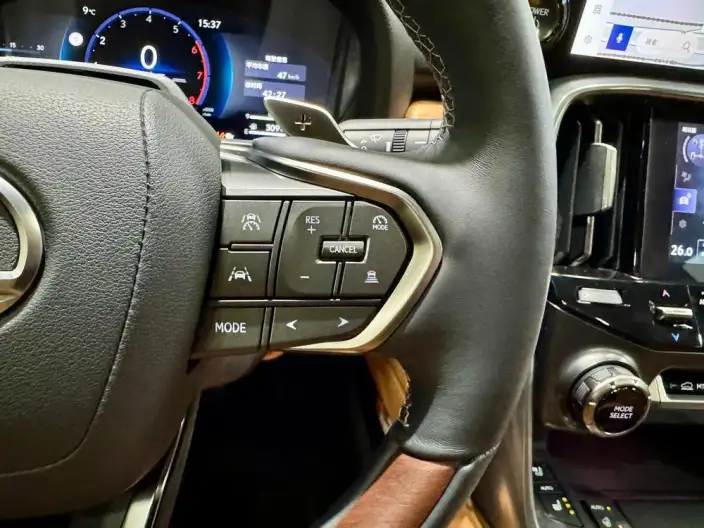 Lexus LX 2025 Model 700h Territory Edition – фото 10